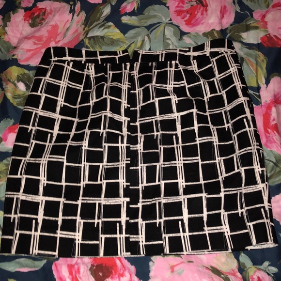 GAP Skirt - Picture 4 of 7